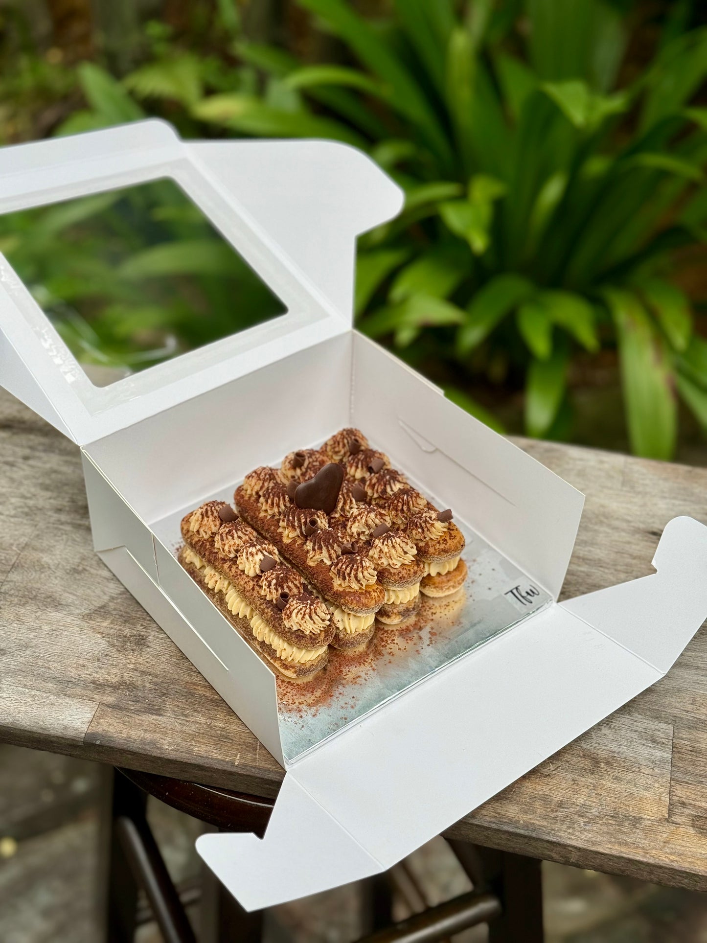 Tiramisu Cake