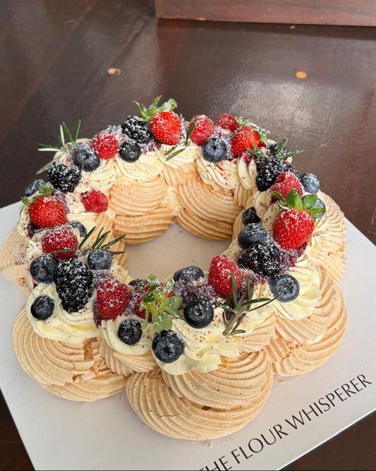 (2025) Berries Wreath Pavlova